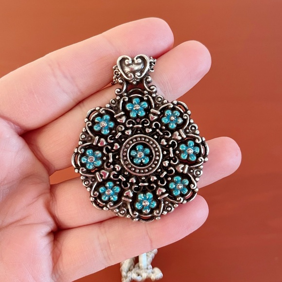 Brighton Lucia Round Silver Plated Medallion Necklace Turquoise Enamel Flowers - Picture 7 of 10